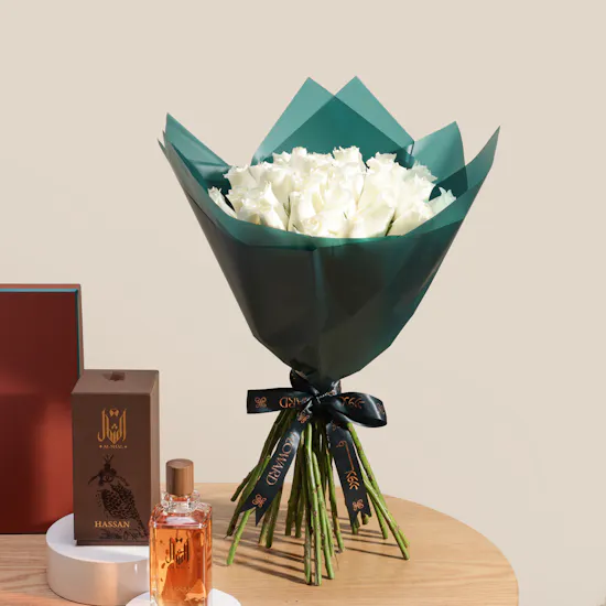 Alshal Luxury Unisex EDP and White Fabric | Joyful Roses Bouquet