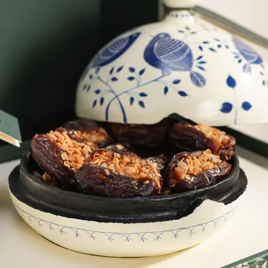 Bonbonniere Pistachio Rose and Pecan Crunch Stuffed Dates Gift Set | Gentle Radiance Flower Vase