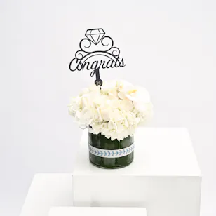 White Blooms Vase 