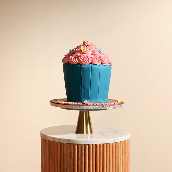 Floward Happy Birthday Cake