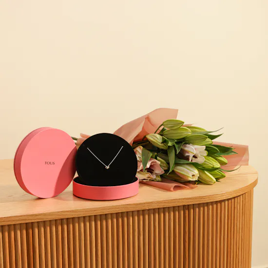 Tous Elegant Necklace | Endless Pink Lily Bouquet