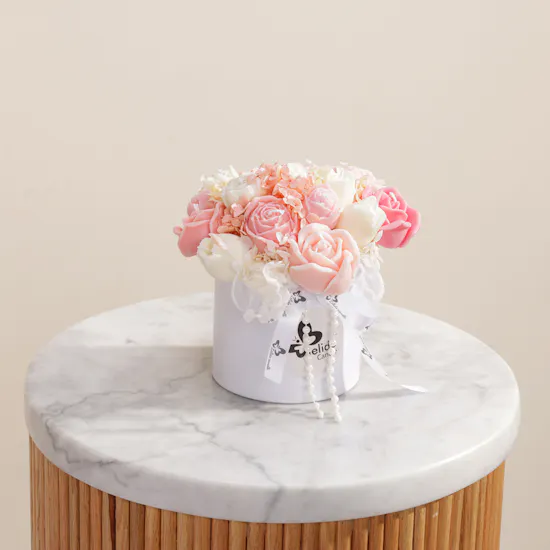 Lelido Medium Pink and White Rose Candle Bouquet | 150g