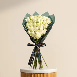 Pure White Roses Vase | 25 Roses