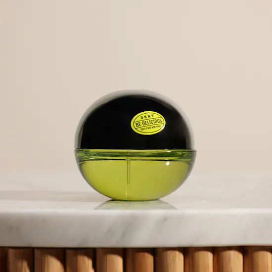 مجموعة عطر بي ديليشس للنساء من دي كي ان واي