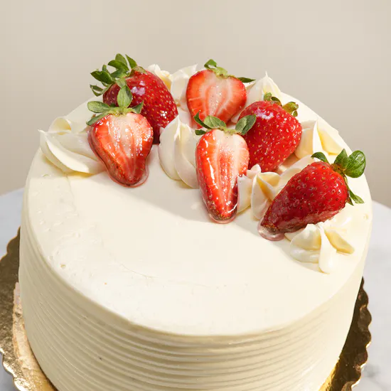 Floward Strawberry Cake