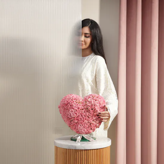 Pink Baby Rose Heart Shape Stand