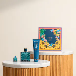 مجموعة عطر إيروس أو دو تواليت للرجال من فيرزاتشي مجموعة عطر إيروس أو دو تواليت للرجال من فيرزاتشي
