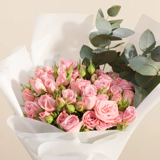 Levo Chocolate Box | Delicate Flower Bouquet