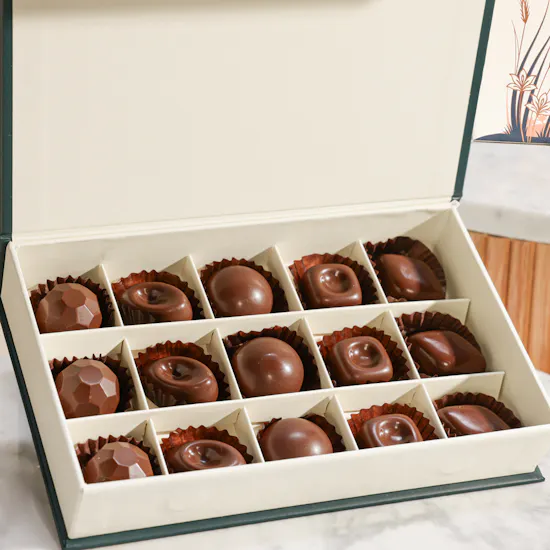 Floward Tender Heart Small Chocolate Box
