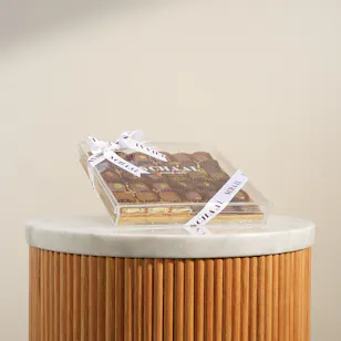 Schaal Assorted Chocolate Acrylic Box Schaal Assorted Chocolate Acrylic Box