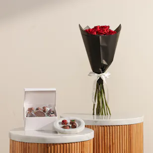 Rhône Wrapped Mixed Chocolate Box | Sweet Sunny Flower Rhône Wrapped Mixed Chocolate Box | Sweet Sunny Flower