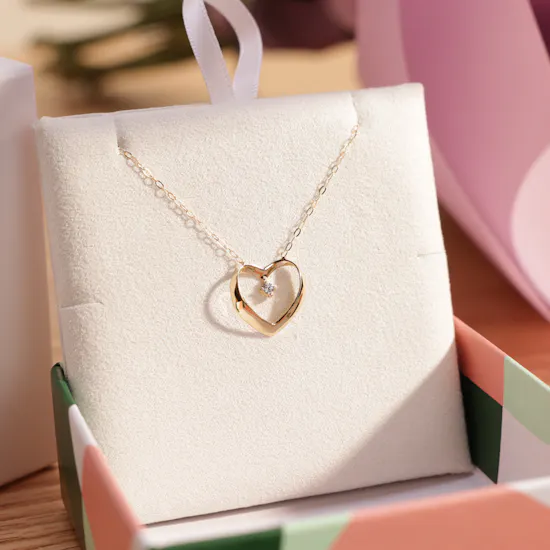 Miss L by L'azurde Gold Necklace | Flowers Bouquet