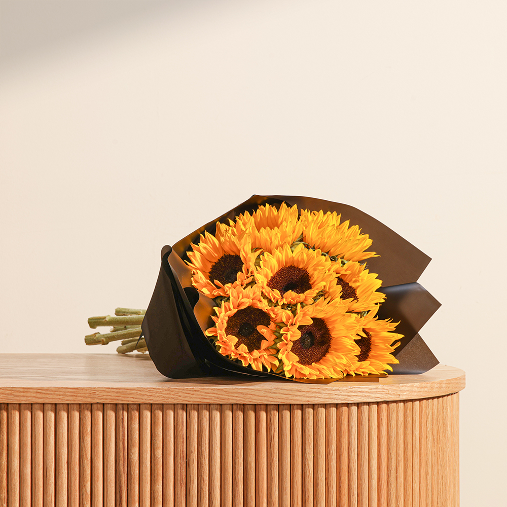 Bright Sunflower Bouquet 