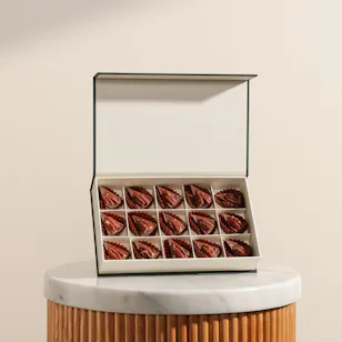 Floward Pecan Salted Caramel Small Chocolate Box | 15 Pieces Floward Pecan Salted Caramel Small Chocolate Box | 15 Pieces