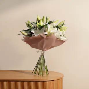 Radiant White Lily Bouquet | 18 Flowers
