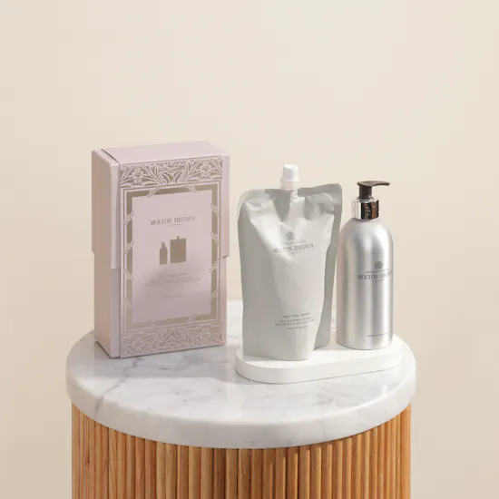 Molton Brown Fiery Pink Pepper Infinite Shower Gift