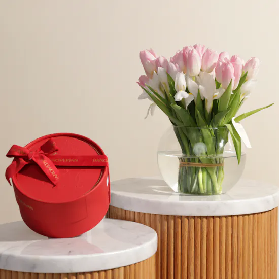 Hanoverian Mix Chocolates Box | Tulip & Iris