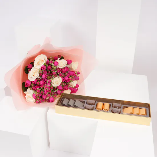 Bostani Small Signature Black Box | White Roses