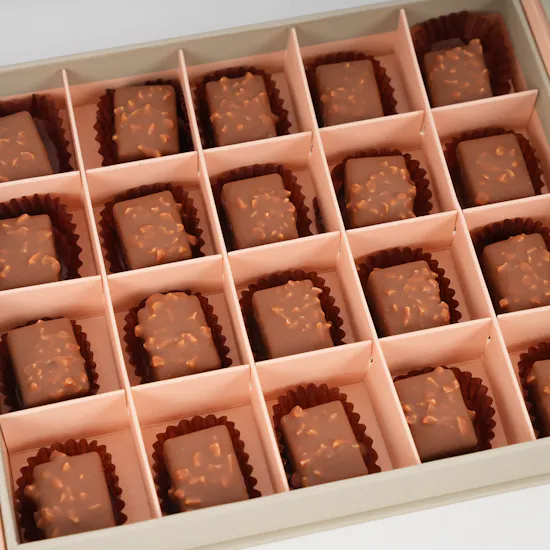Floward Crunchy Chocolate Box | Red Roses