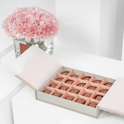Floward Small Mixed Chocolate Box | Pink Carnations Floward Small Mixed Chocolate Box | Pink Carnations