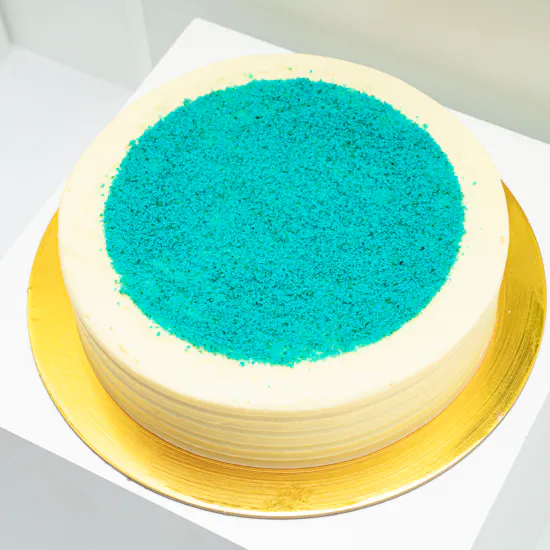 Munch Bakery Blue Velvet Cake | Lilies Vase