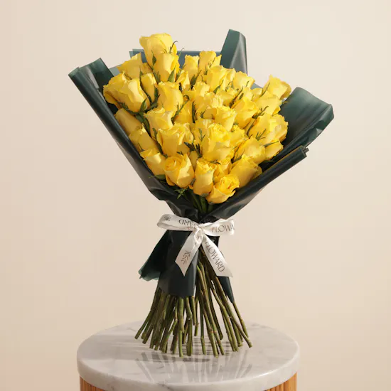 Golden Heart Yellow Rose Bouquet | 50 Flowers