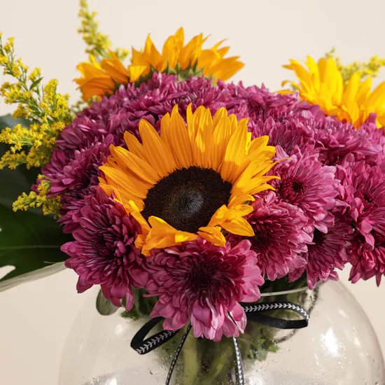 Spring Vase | 18 Flowers
