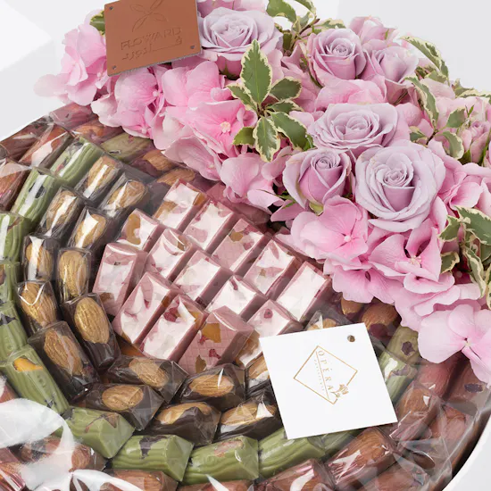 Opera Assorted Chocolate & Flowers
