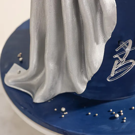 BreadTalk Silver Ribbon Navy Birthday Cake