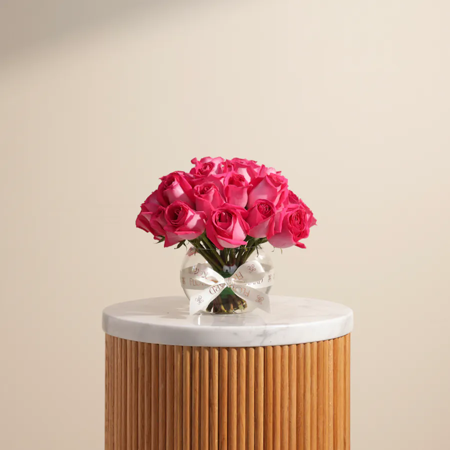 Fuchsia Splendor Vase | 25 Roses 1
