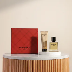 مجموعة عطر هيرو او دو تواليت للرجال من بربري مجموعة عطر هيرو او دو تواليت للرجال من بربري