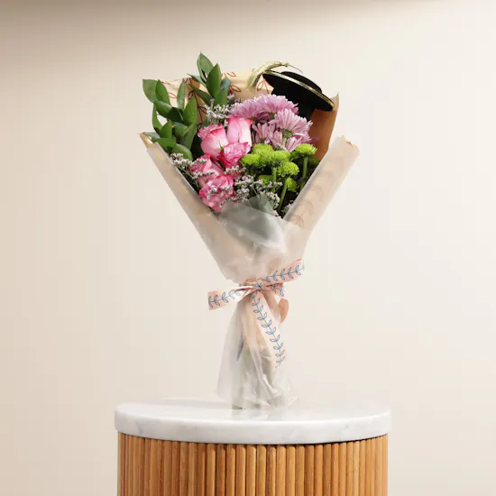 Graduation Hat | Festive Flowers
