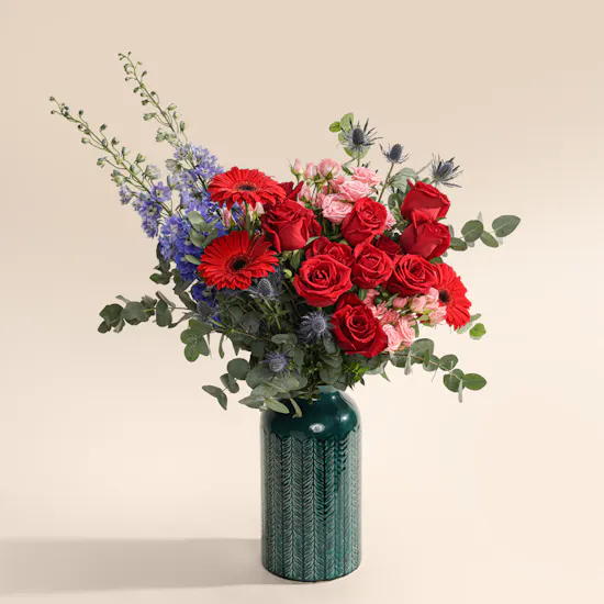 The Happy Twist Flower Vase