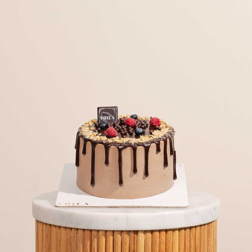 Voila Chocolate Cake | Super Dad Vase