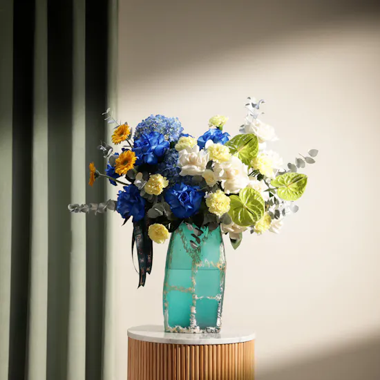 Sea Breeze Elegance Flower Vase