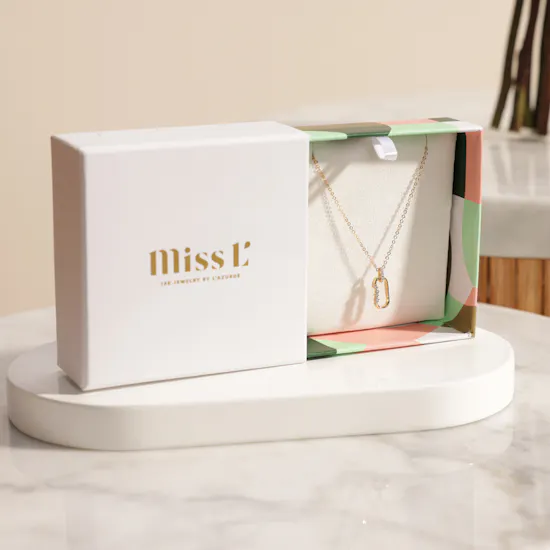 Miss L' by L'azurde Rectangle Diamond Necklace | Delightful Rose Bouquet