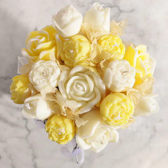 Lelido Yellow and White Rose Candle Bouquet | 150g