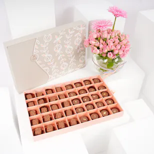 Floward Medium Mixed Chocolate Box | Pink Beauty Vase