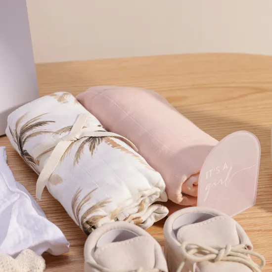 هدية نخلة للمواليد البنات من تايني هيومنز