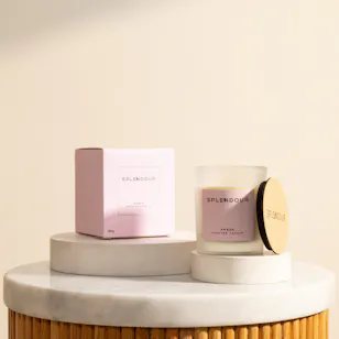 شمعة معطرة برائحة العنبر من سبلندر
