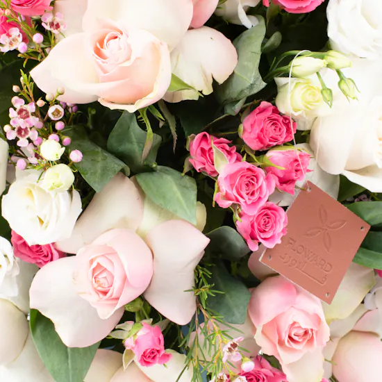 Pinky White Blossom | Green Vase