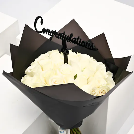35 White Roses | Graduation Collocation