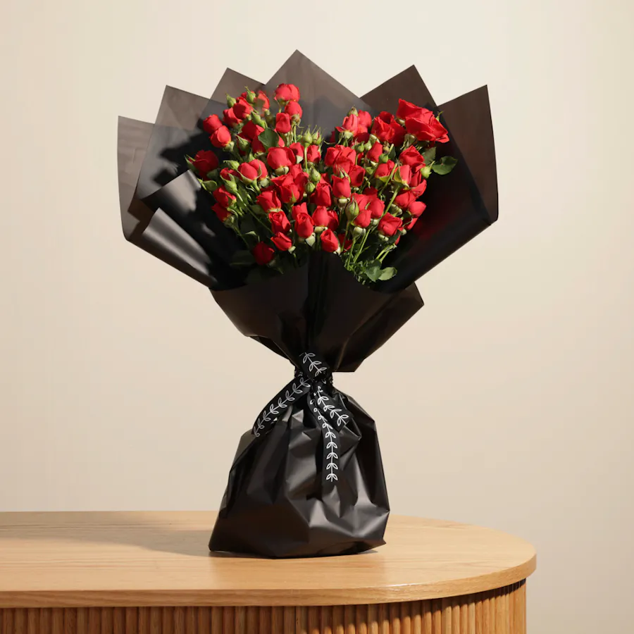 Godiva Brown Carre Box | Red Baby Roses 2