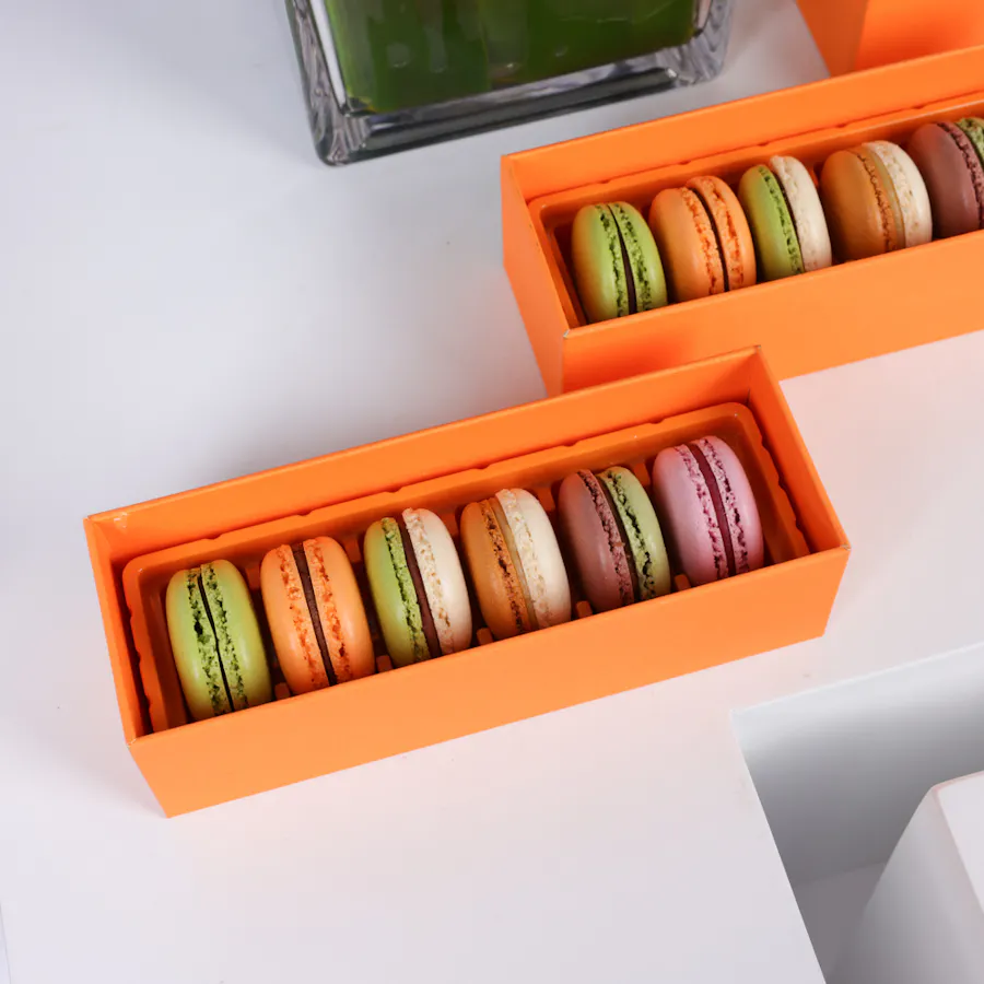 Ermine Macaron Trio Giveaways | Flower Vase 3