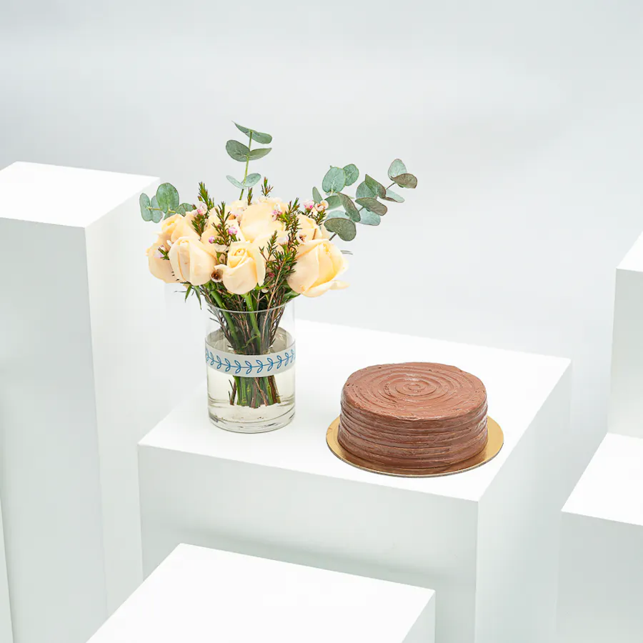 Munch Bakery Chocolate Cake | Peach Roses 2