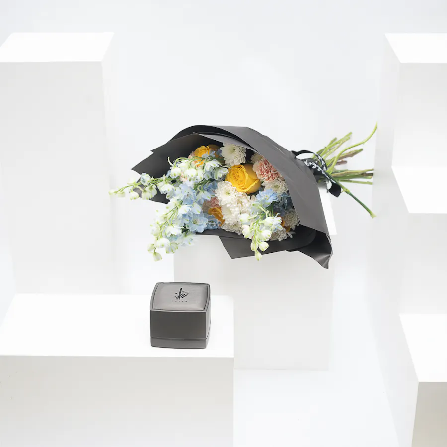 Zayan Classic Sliver Medium Bangle | Sunlit Serenity Bouquet 1