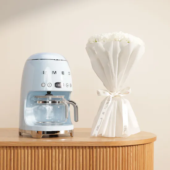 Smeg 50's Style Drip Filter Pastel Blue Coffee Machine | Luxury Flowers Bouquet