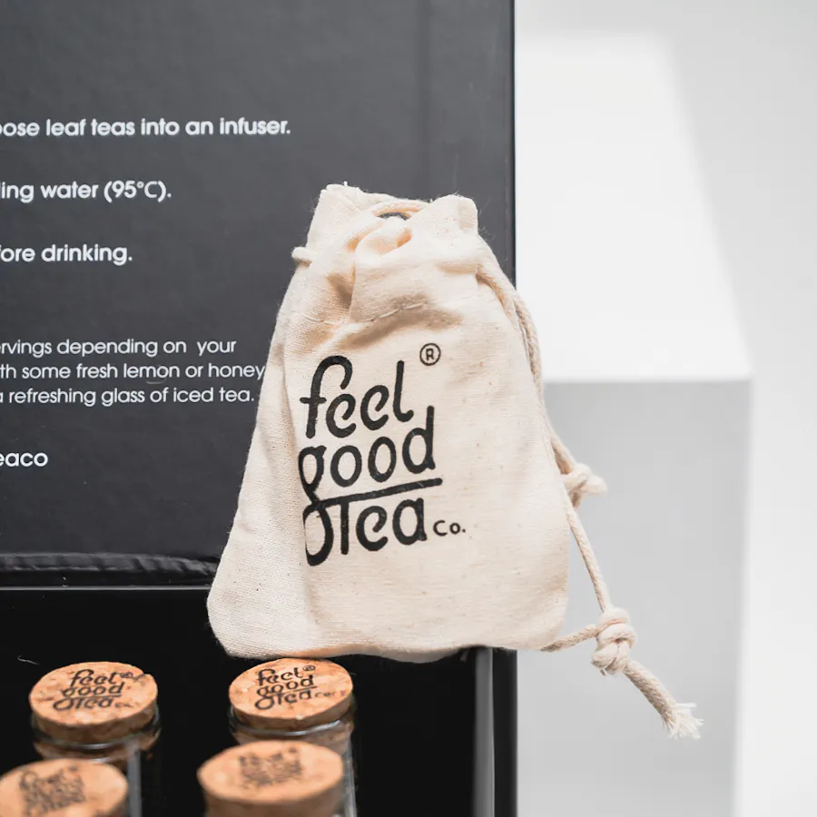 Feel Good Tea Black Discovery Box | 25 Yellow Roses Bouquet 5