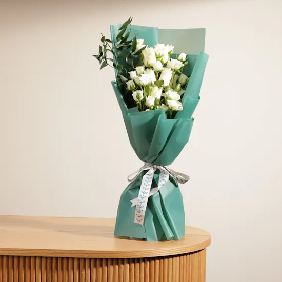Crumbles Father Cake | White Flowers