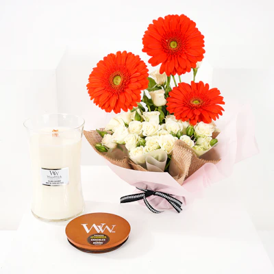 Woodwick Island Coconut Large Candle | Bright Flowers Woodwick Island Coconut Large Candle | Bright Flowers